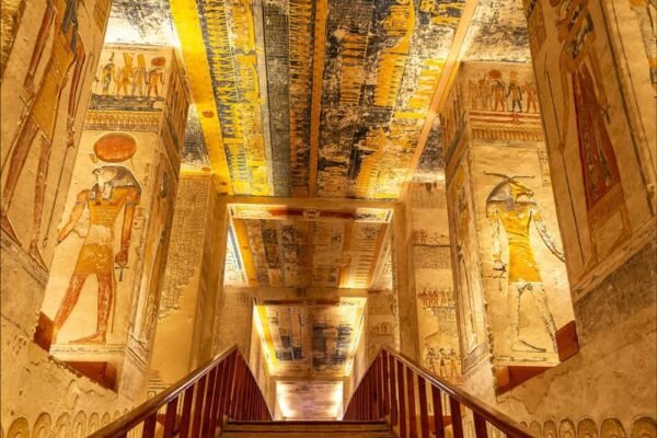 Abu Simbel and Luxor Tour from Cairo: 2 Days Through Egypt’s Southern Temples